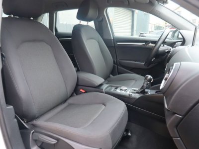 Audi A3 Sportback 15 tfsi 150 ch design s-tronic bva %2B sieges chauffants   - 7