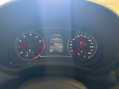 Audi A1 14 tfsi 125ch s-line entretien constructeur 2eme main   - 10