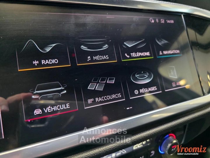 Audi Q3 15 35 TFSI 150 S-LINE A - 29