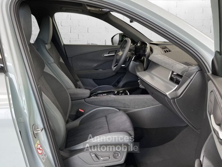 Audi Q3 e-hybrid S LINE 272 ch S tronic 6 - 6