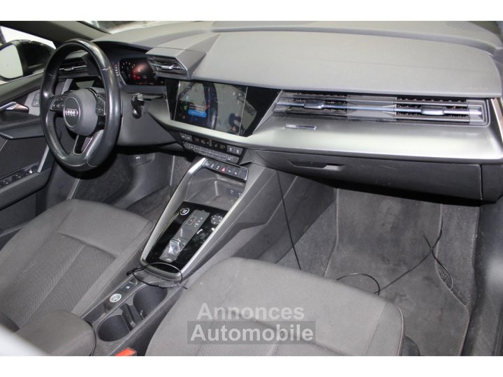 Audi A3 Sportback 10 30 TFSI - 110 ch - LOA 299 euros/mois - 42