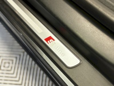 Audi TT II 20 TFSI 211ch S line quattro S tronic 6 - 16