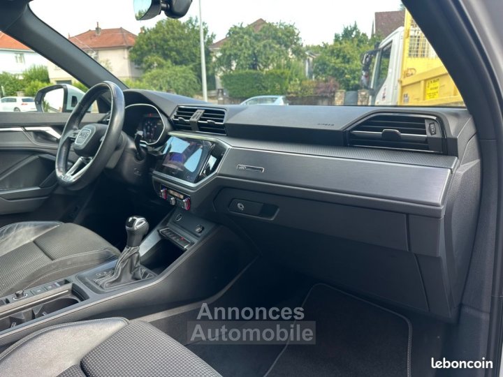 Audi Q3 20 35 tdi 150ch s-line s-tronic bva - 12