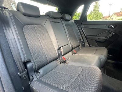 Audi Q3 20 35 tdi 150ch s-line s-tronic bva - 14