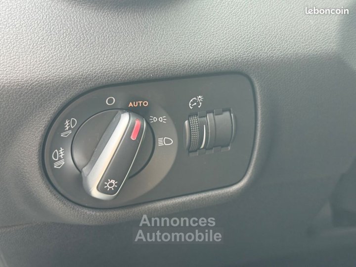 Audi A1 Sportback 10 tfsi 95 ch ultra s-tronic toit ouvrant - 24