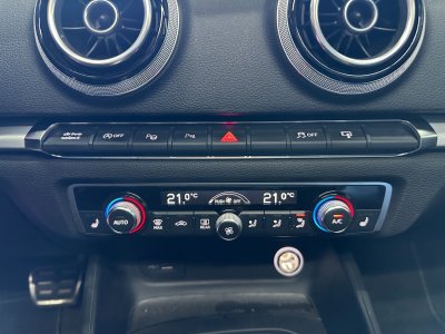 Audi A3 20 150 ch S-line   - 19