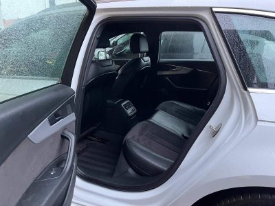 Audi A4 Avant V6 30 TDI 218 S tronic 7 Quattro Sport   - 14