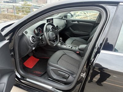 Audi A3 BERLINE 16 TDI 110CH DESIGN LUXE S TRONIC 7   - 8