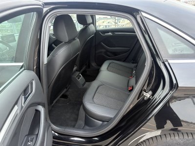 Audi A3 BERLINE 16 TDI 110CH DESIGN LUXE S TRONIC 7   - 11