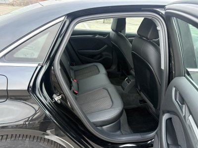 Audi A3 BERLINE 16 TDI 110CH DESIGN LUXE S TRONIC 7   - 15