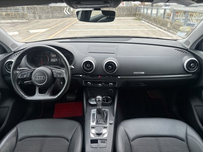 Audi A3 BERLINE 16 TDI 110CH DESIGN LUXE S TRONIC 7   - 16