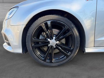 Audi A3 Sportback Quattro S-LINE 20 TDI 184 ch Boite Auto - Volant Méplat - CarPlay - GARANTIE 12 MOIS   - 16