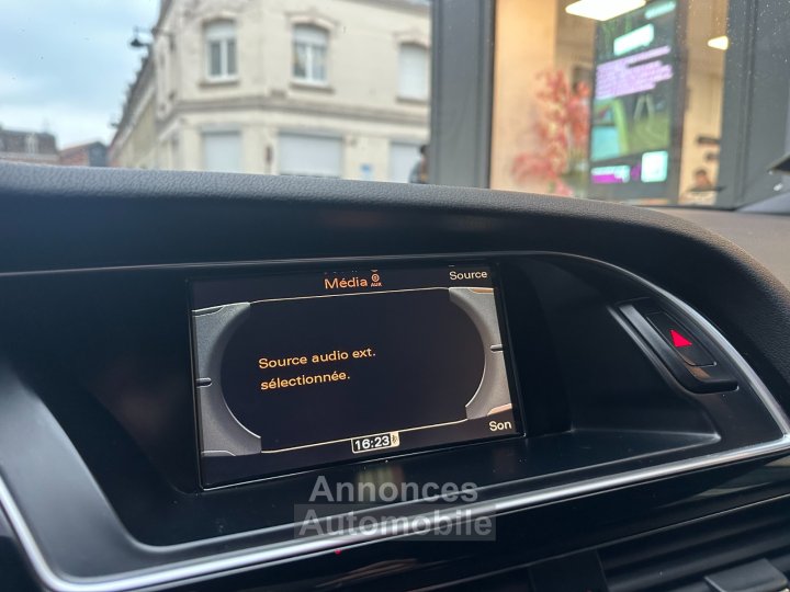 Audi RS5 4,2L V8 / DEMI-LIGNE / SIEGES ELECTRIQUES - 32