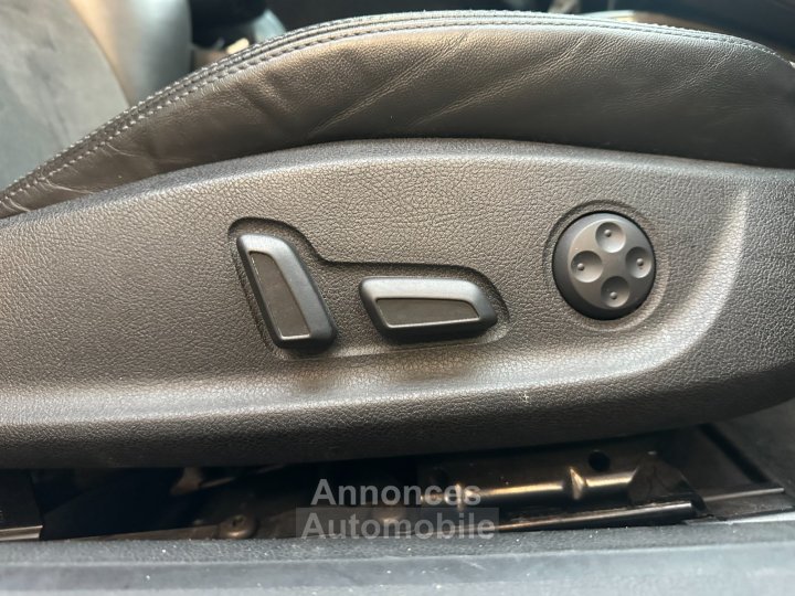 Audi RS5 4,2L V8 / DEMI-LIGNE / SIEGES ELECTRIQUES - 44
