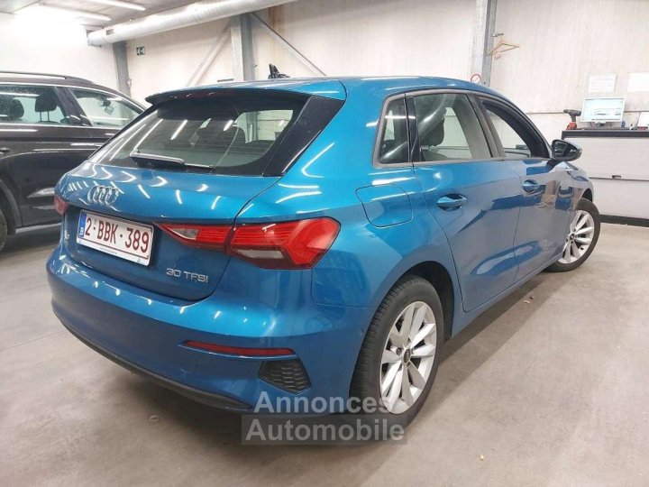 Audi A3 Sportback 30TFSI Stronic - 3