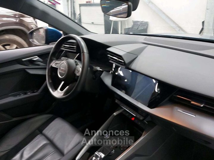 Audi A3 Sportback 30TFSI Stronic - 4