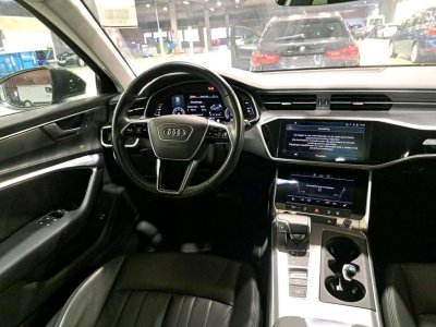 Audi A6 Avant 35TDi Sportline STRONIC - 6