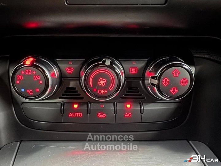 Audi TT Coupé II 18 TFSI 160ch S line BVM6 - 26