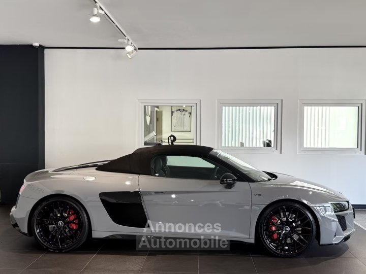 Audi R8 Spyder 52 FSI QUATTRO EXCLUSIVE - 12