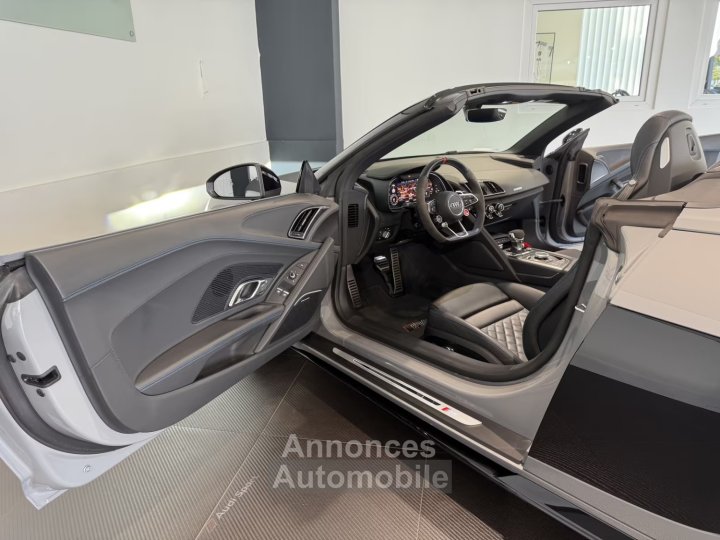 Audi R8 Spyder 52 FSI QUATTRO EXCLUSIVE - 14