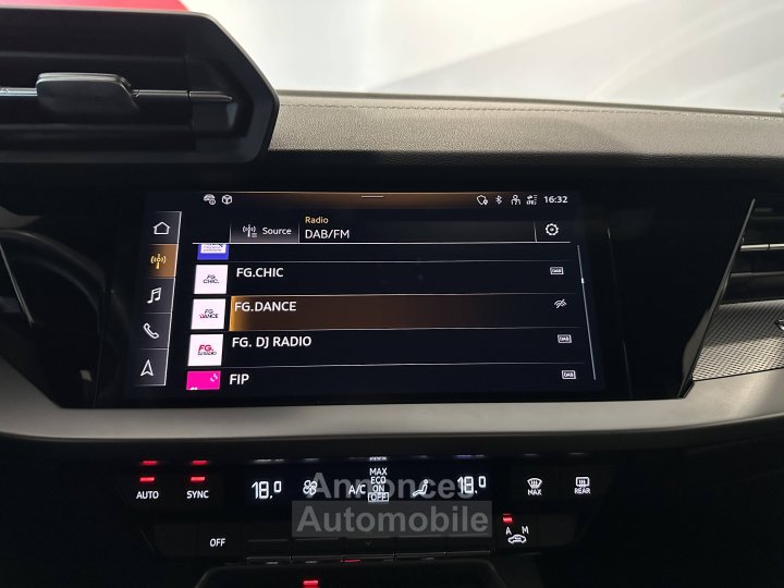 Audi A3 Sportback 35 TFSI Mild Hybrid 150 S tronic 7 S Line - 24