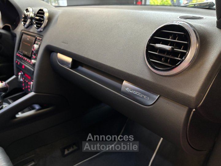 Audi RS3 SPORTBACK 25 TFSI 340 Quattro S-Tronic A / Sièges F1 - 24