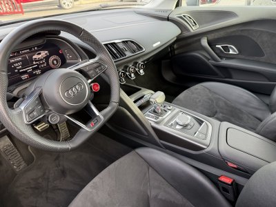 Audi R8 (2) V10 RWS   - 12