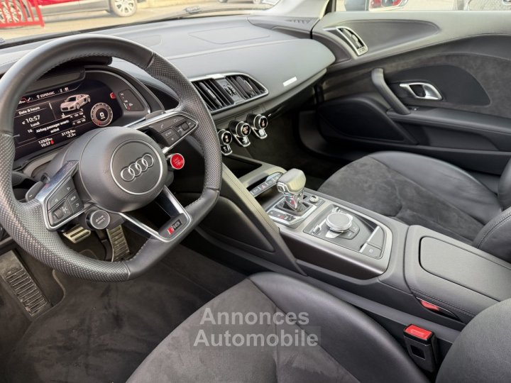 Audi R8 (2) V10 RWS - 12