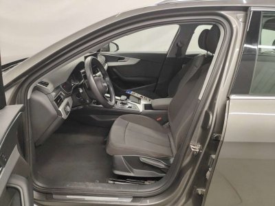 Audi A4 Avant 30TDi STRONIC   - 8