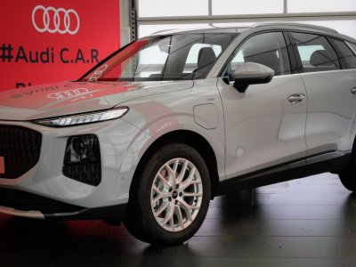 Audi Q3 HYBRIDE e-hybrid 272 ch S tronic 6 Business Executive   - 1