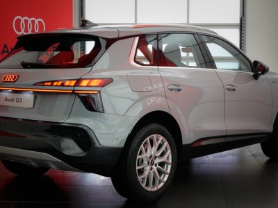 Audi Q3 HYBRIDE e-hybrid 272 ch S tronic 6 Business Executive   - 3