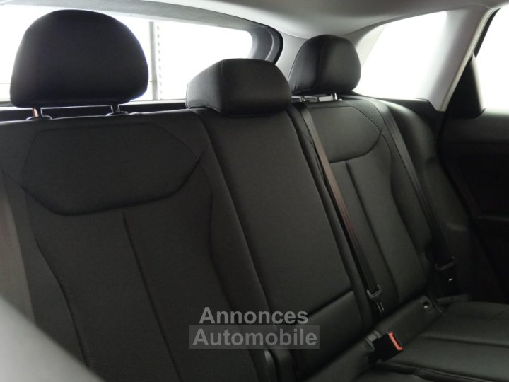 Audi Q3 HYBRIDE e-hybrid 272 ch S tronic 6 Business Executive - 12