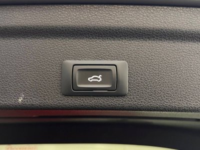 Audi Q3 Sportback 45 TFSIe 245 ch S tronic 6 S line - 9