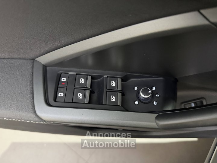 Audi Q3 Sportback 45 TFSIe 245 ch S tronic 6 S line - 15