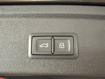 Audi A3 Sportback TFSI e Hybride rechargeable 204 S tronic 6 S line - 11