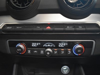 Audi Q2 35 TFSI COD 150 S tronic 7 S Line - 23