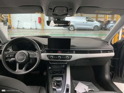 Audi A4 Avant 35TFSi Adv STRONIC - 8