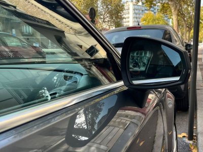 Audi A3 Sportback 14 cod tfsi 150 ultra ambiente s-tronic bva - 32