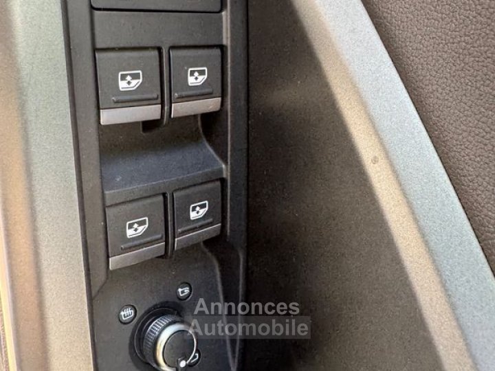 Audi Q3 Sportback 15 35 tfsi 150 s-line s-tronic bva - 24