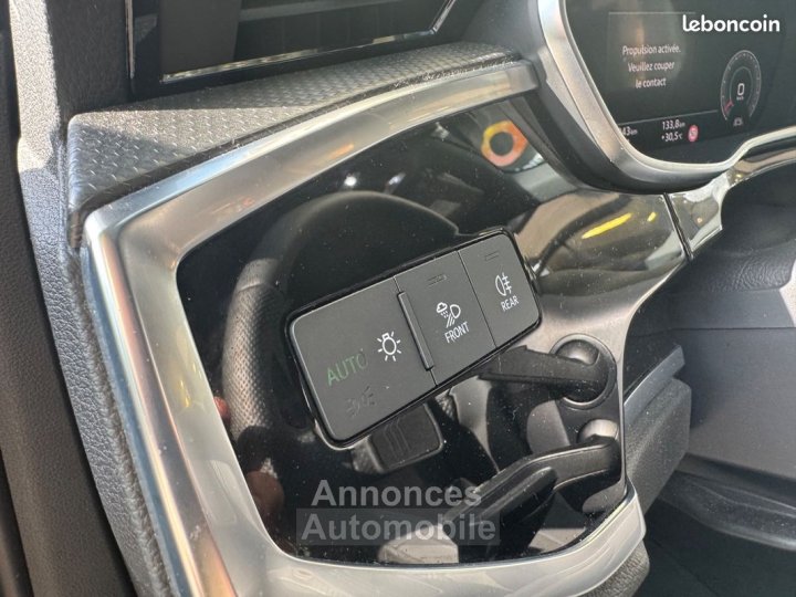 Audi Q3 Sportback 15 35 tfsi 150 s-line s-tronic bva - 28