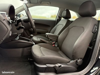 Audi A1 12l tfsi 86ch s-line radars ar clim auto bluetooth   - 5