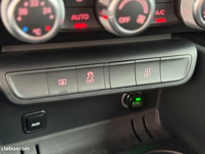 Audi A1 12l tfsi 86ch s-line radars ar clim auto bluetooth   - 10