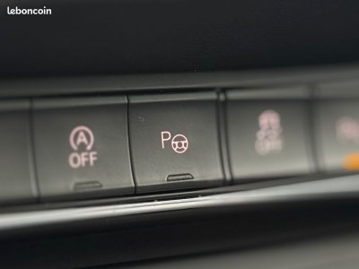 Audi Q3 20l tdi 140ch s-line toit ouvrant panoramique park assist   - 11