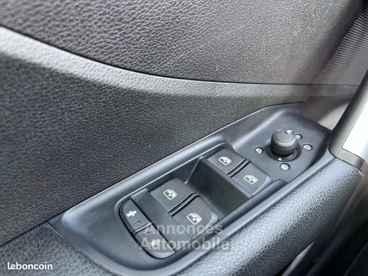 Audi Q2 35 tfsi 150ch s line tronic 7 carplay - 25