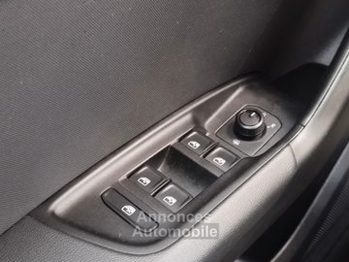 Audi A1 Sportback 15 35 tfsi 150ch business line s-tronic bva carplay sieges chauffants - 23