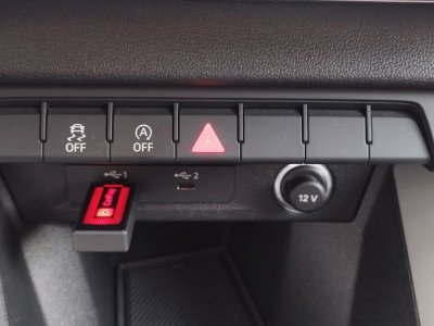 Audi A1 Sportback 15 35 tfsi 150ch business line s-tronic bva carplay sieges chauffants   - 28