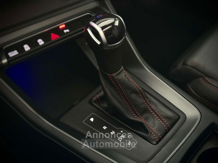 Audi Q3 Sportback 20TDiQuattroFULLS-LINE-COCKPIT-TO-CUIR - 16