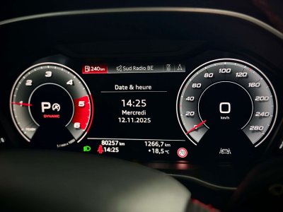 Audi Q3 Sportback 20TDiQuattroFULLS-LINE-COCKPIT-TO-CUIR - 17