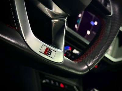 Audi Q3 Sportback 20TDiQuattroFULLS-LINE-COCKPIT-TO-CUIR - 21