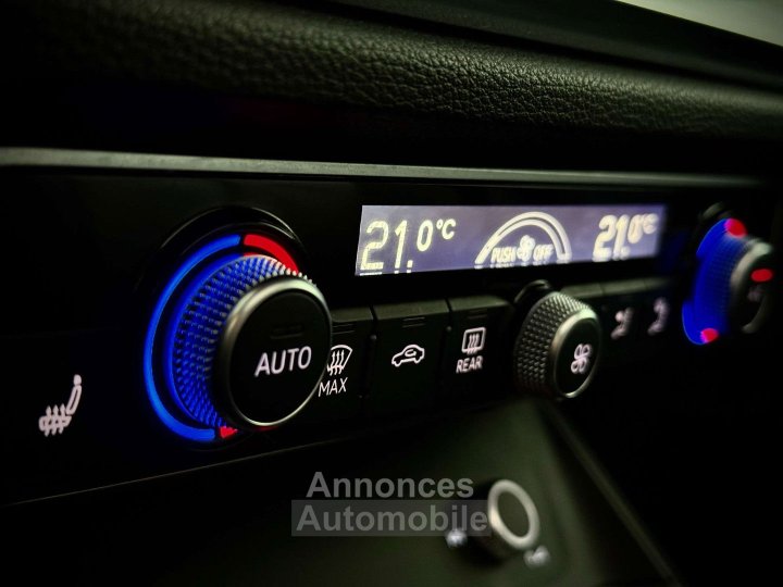 Audi Q3 Sportback 20TDiQuattroFULLS-LINE-COCKPIT-TO-CUIR - 22